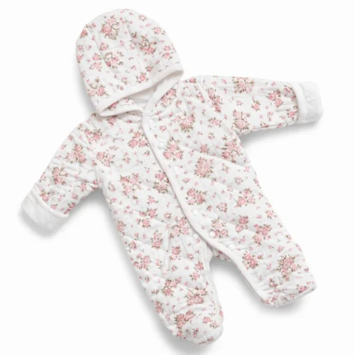 Kombe tepitud musliinist